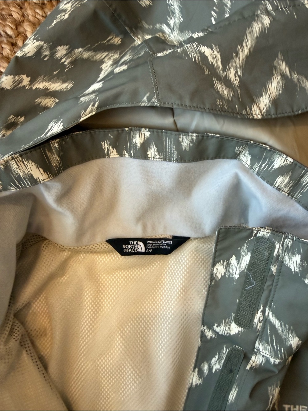 The North Face Olive Green Raincoat - Picture 3 of 8